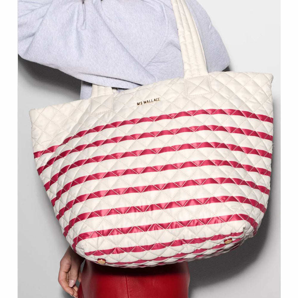 Medium Metro Tote Deluxe - Sandshell Apple