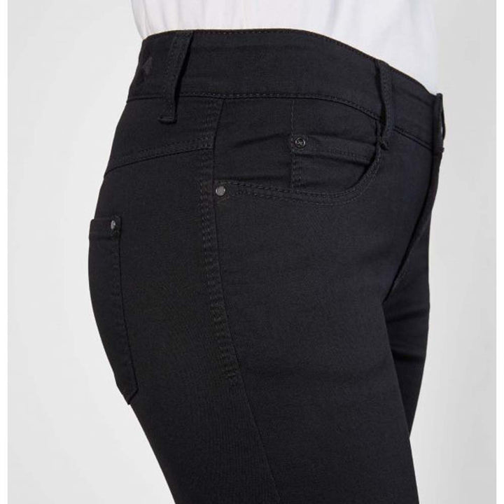 Dream Straight Leg 32" Jean