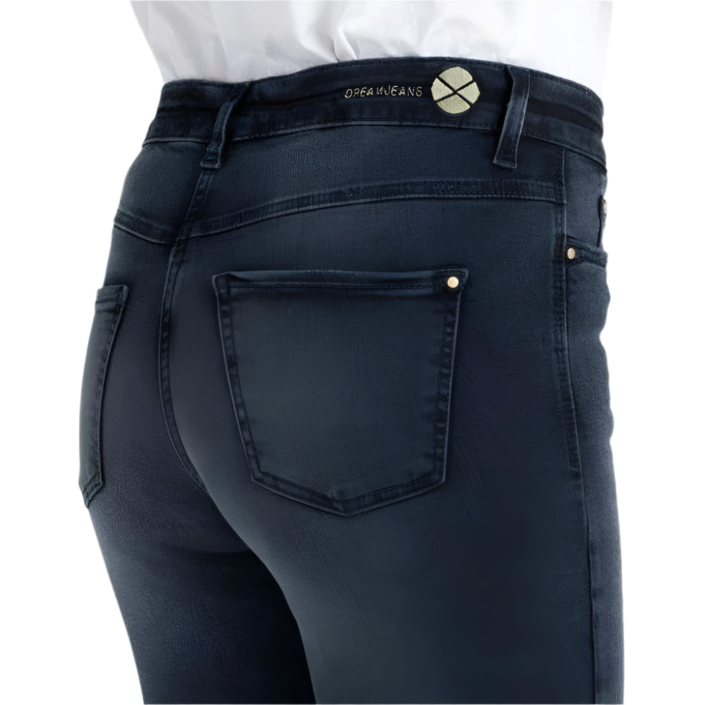 Dream Straight Leg 32" Jean