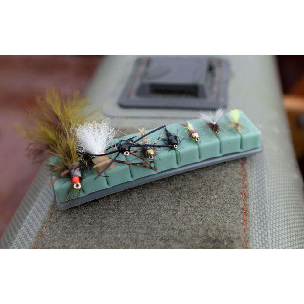 Tacky Fly Dock