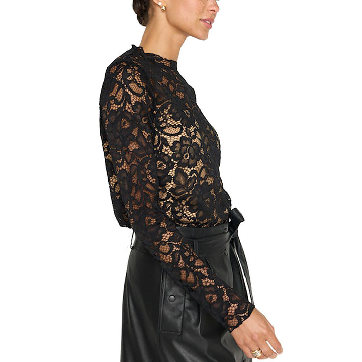 Donne Lace Top