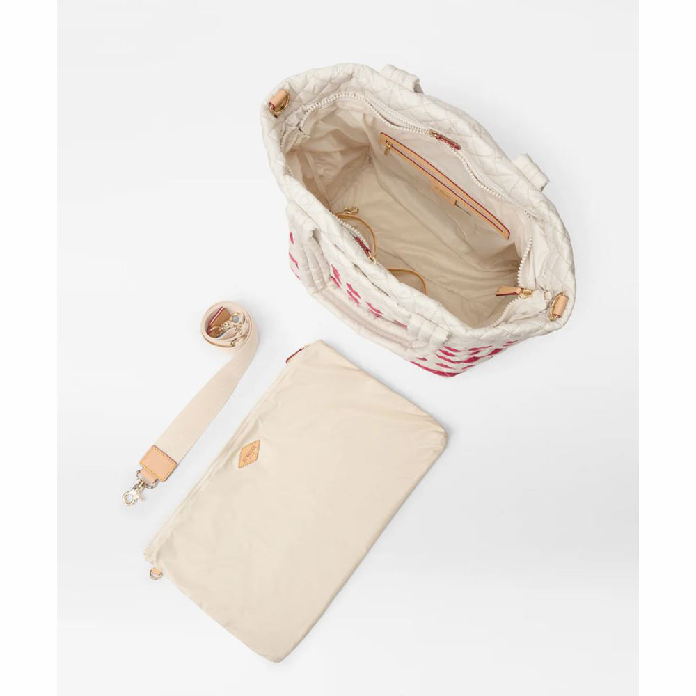 Medium Metro Tote Deluxe - Sandshell Apple