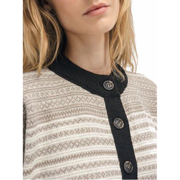 Skarpøy Feminine Cardigan